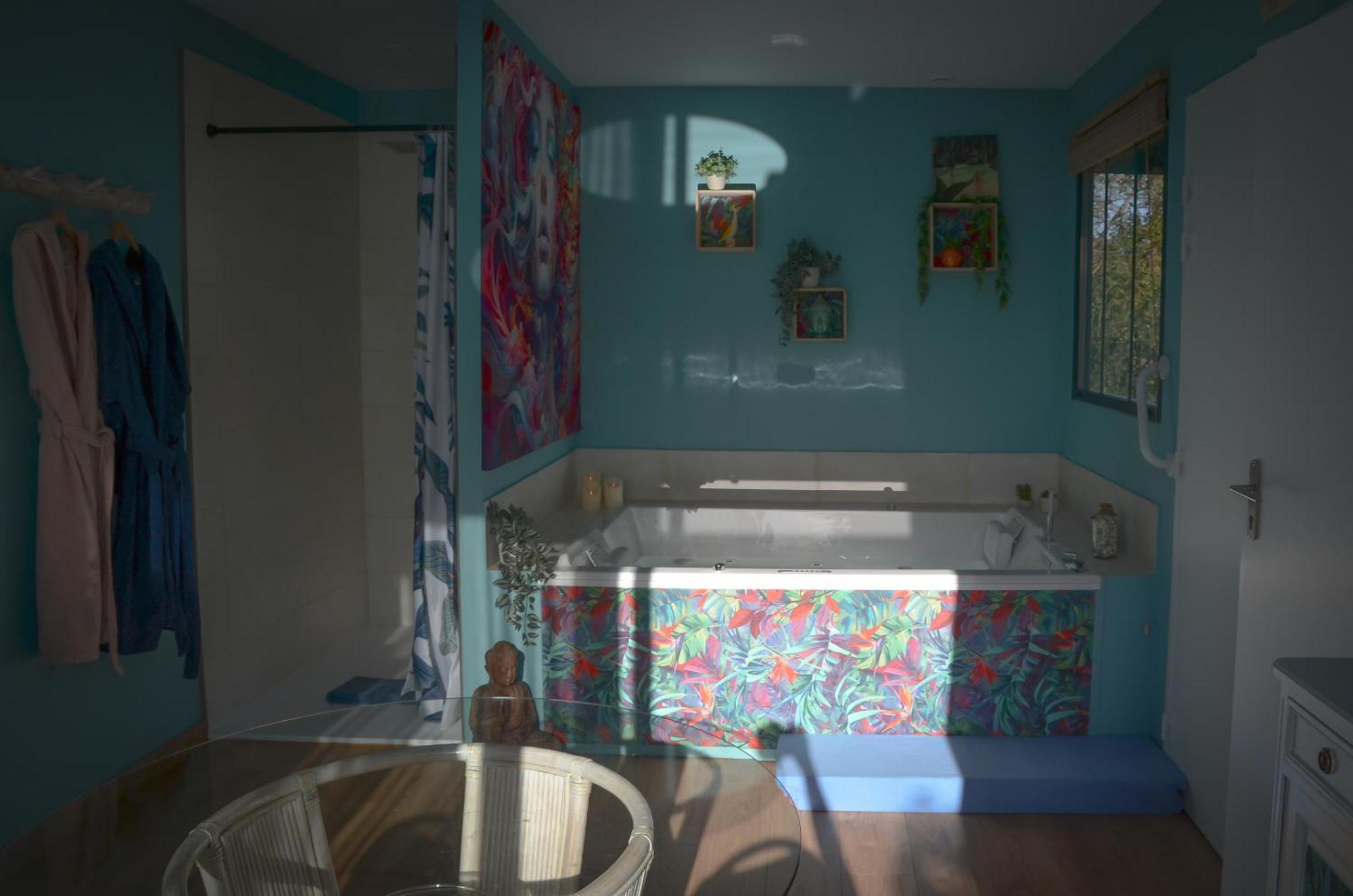 Les Volets Violets Bed & Breakfast Salles  Dış mekan fotoğraf